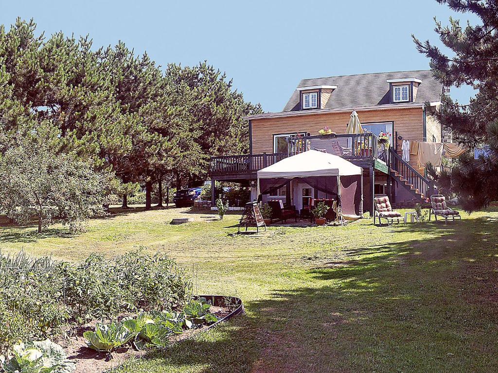 Gite La Halte Du Verger Bed And Breakfast Рив'єр-дю-Лу Екстер'єр фото