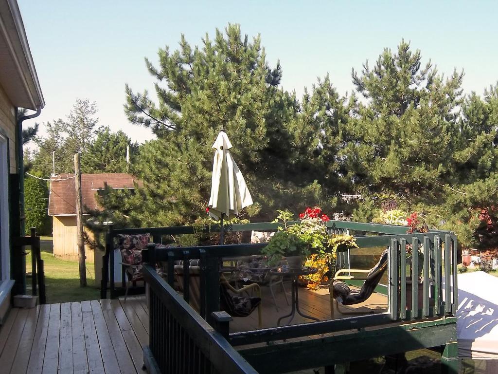 Gite La Halte Du Verger Bed And Breakfast Рив'єр-дю-Лу Екстер'єр фото