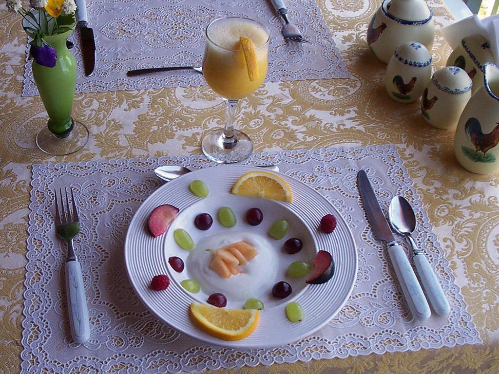 Gite La Halte Du Verger Bed And Breakfast Рив'єр-дю-Лу Екстер'єр фото