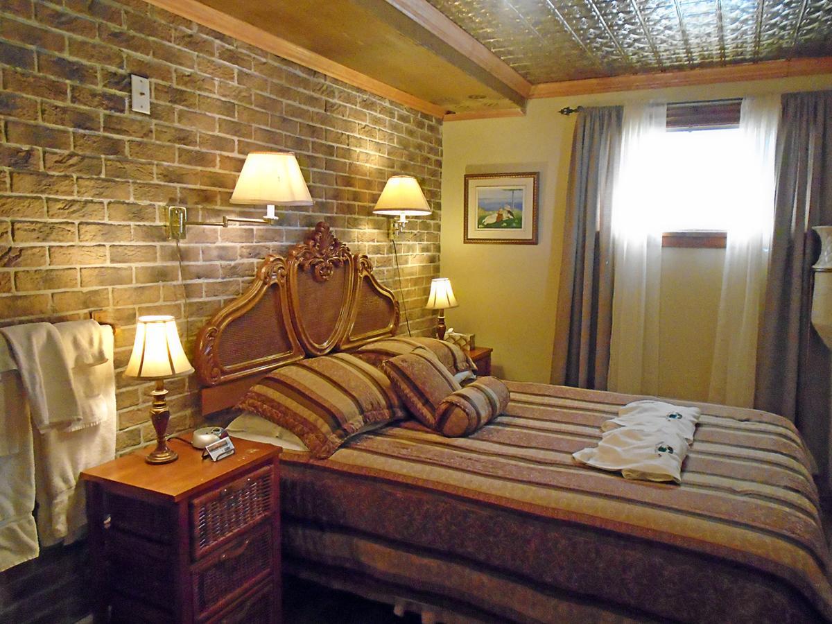 Gite La Halte Du Verger Bed And Breakfast Рив'єр-дю-Лу Екстер'єр фото
